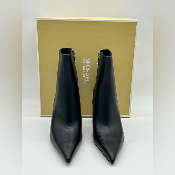 Michael Kors Halle Leather Ankle Bootie Black with Crystal Heel Size 7.5M NWB - Picture 12 of 12